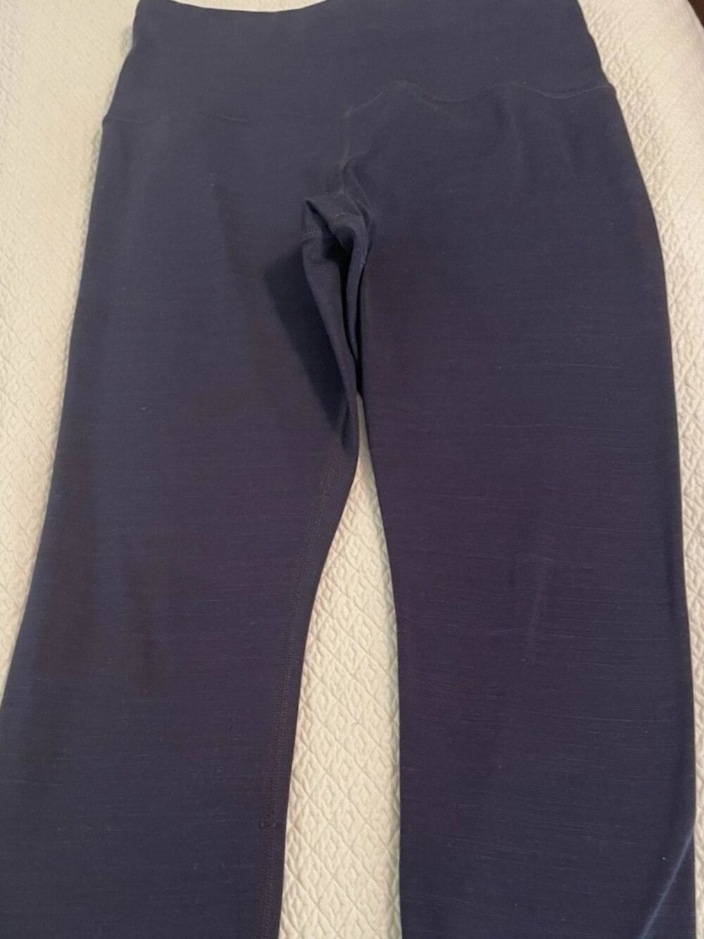 Athleta Navy Elation Textured Capri Leggings  Sz SP